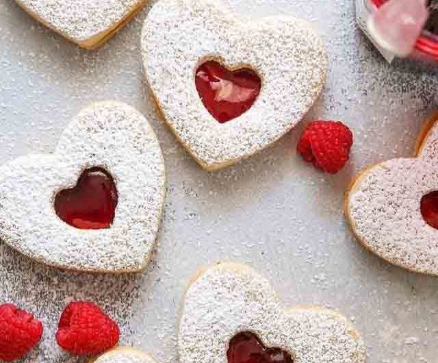 Almond Cookies Heart
